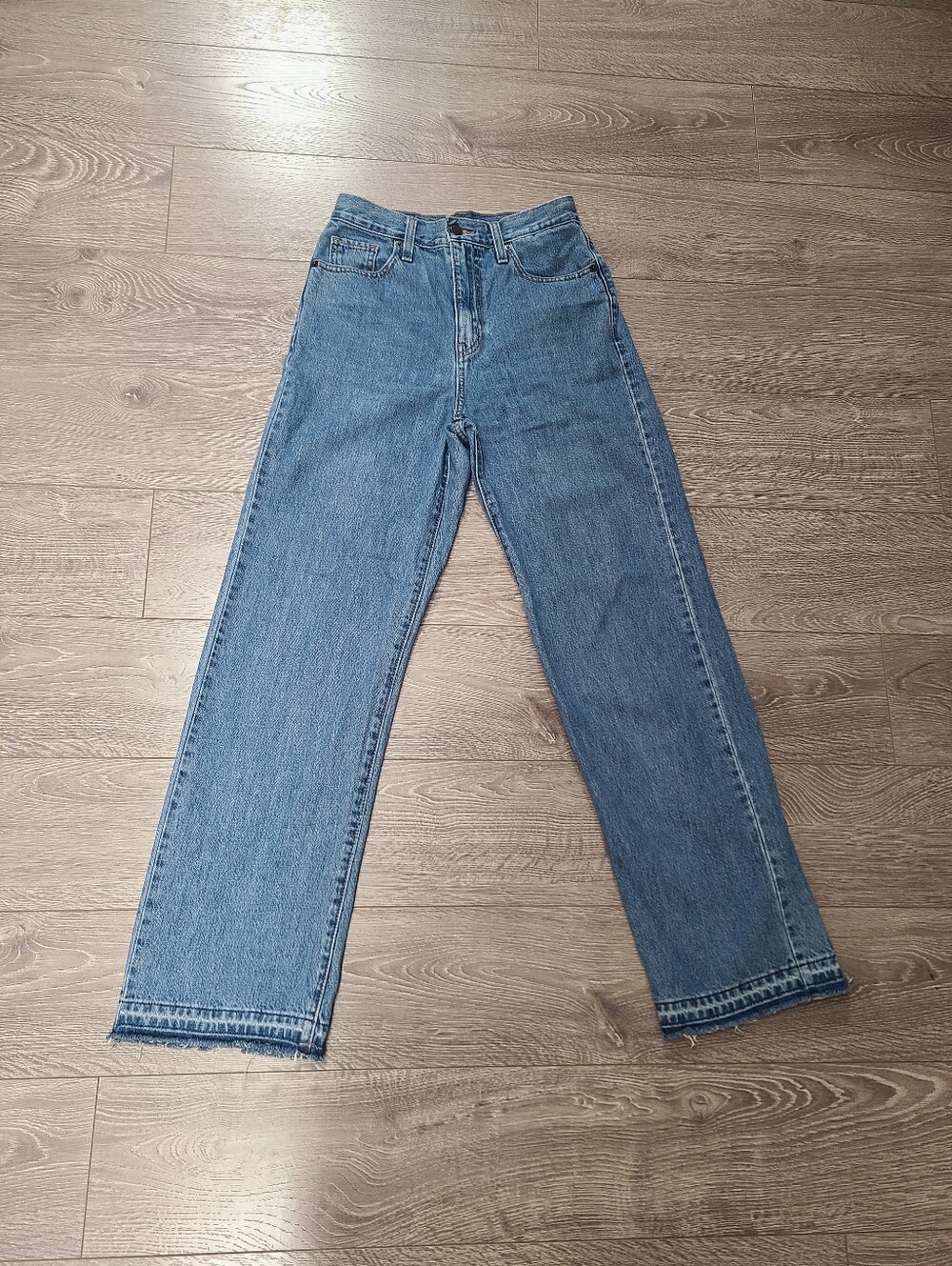 Levi's High Waisted Straight Blue Denim Jeans. Size 25, Length 31